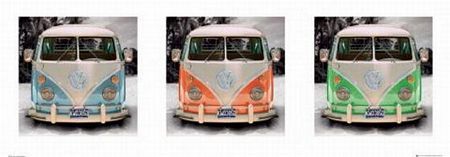 reprodukcja z trzema zdjęciami kultowego wozu Volkswagena w różnych kolorach