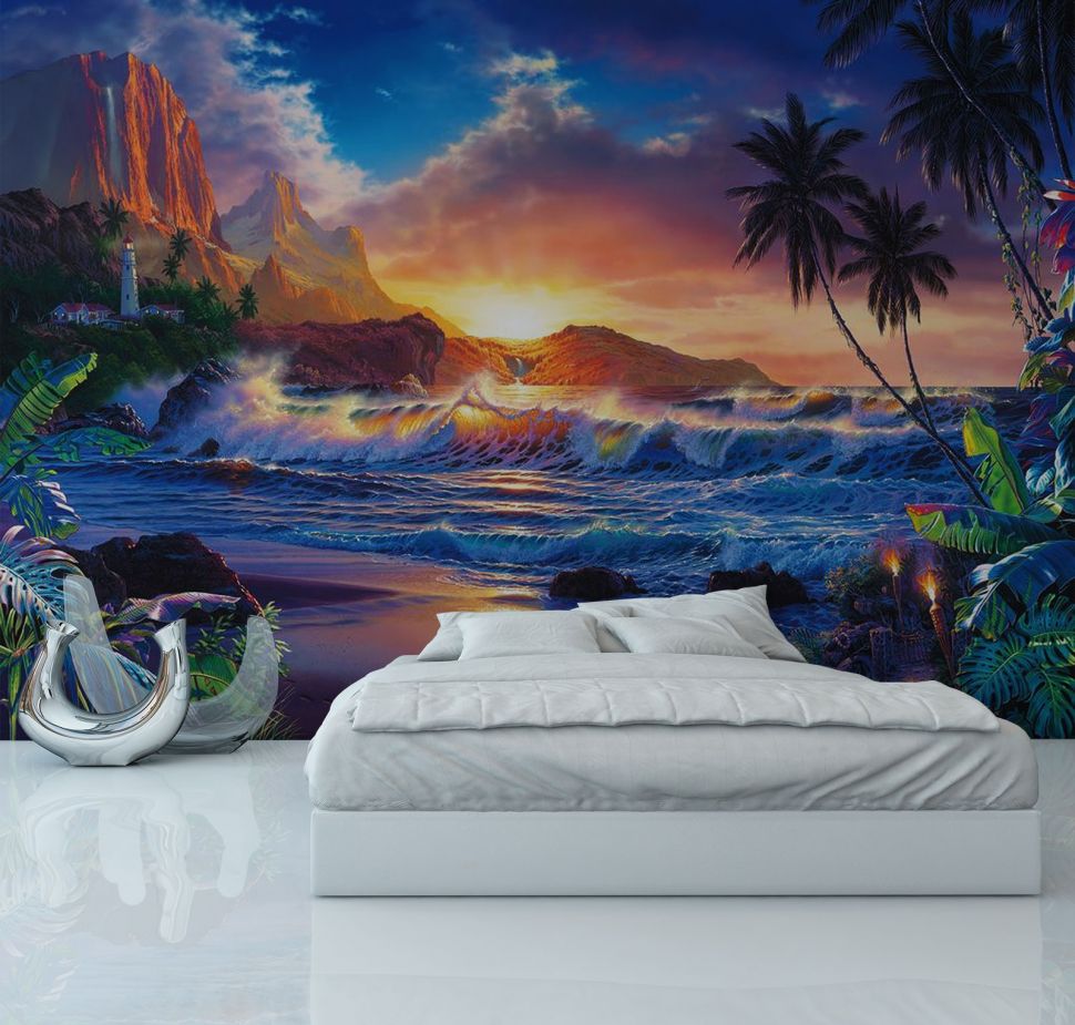 aranżacja fototapety przedstawiającą tropikalną plażę z palmami, wzburzone morze, zachmurzone niebo i wspaniałę góry w pokoju z białymi ścianami i fioletowymi dodatkami