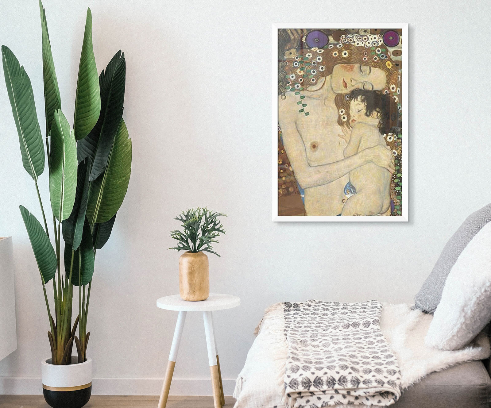 Plakat Mother and Child Gustava Klimta w białej ramie